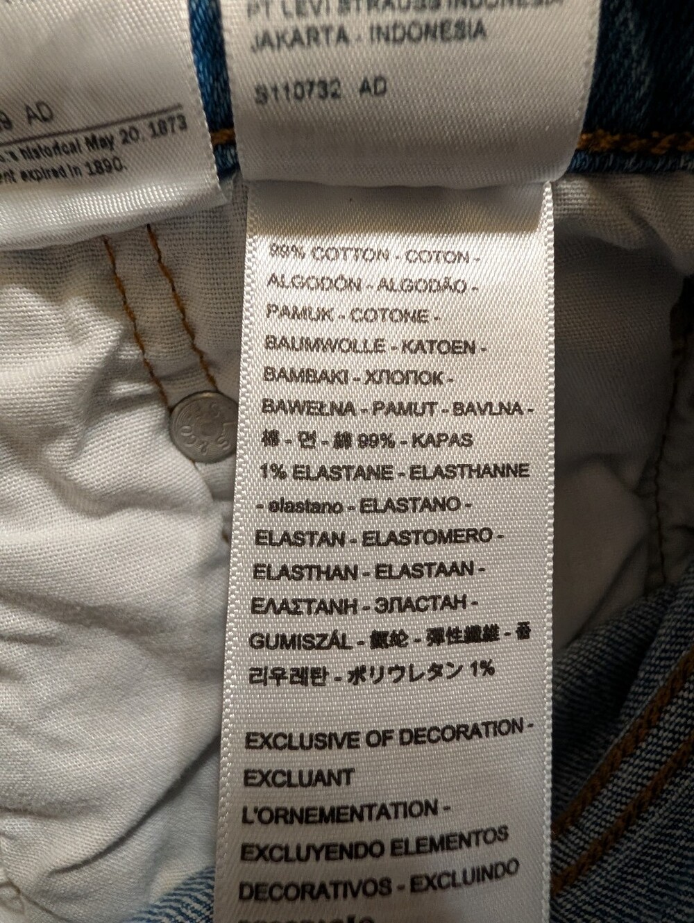 Levi's 501 Original Denim Shorts - Picture 6 of 10